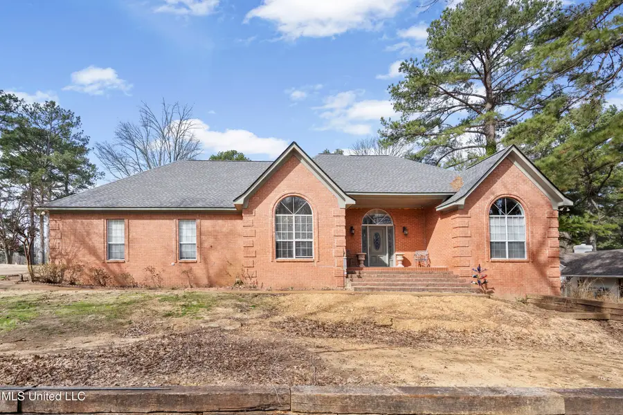 124 Gwen Road, Senatobia, MS 38668 - #2