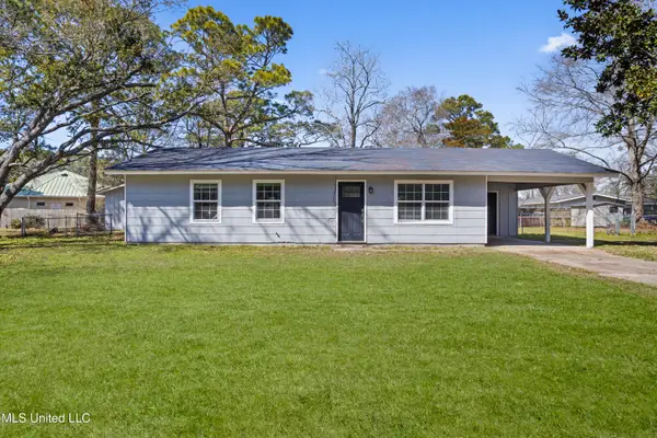 3709 Pineview Drive, Pascagoula, MS 39581