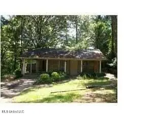 2806 Tara Road, Jackson, MS 39212