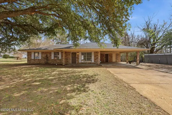 258 Twin Lakes Drive, Canton, MS 39046