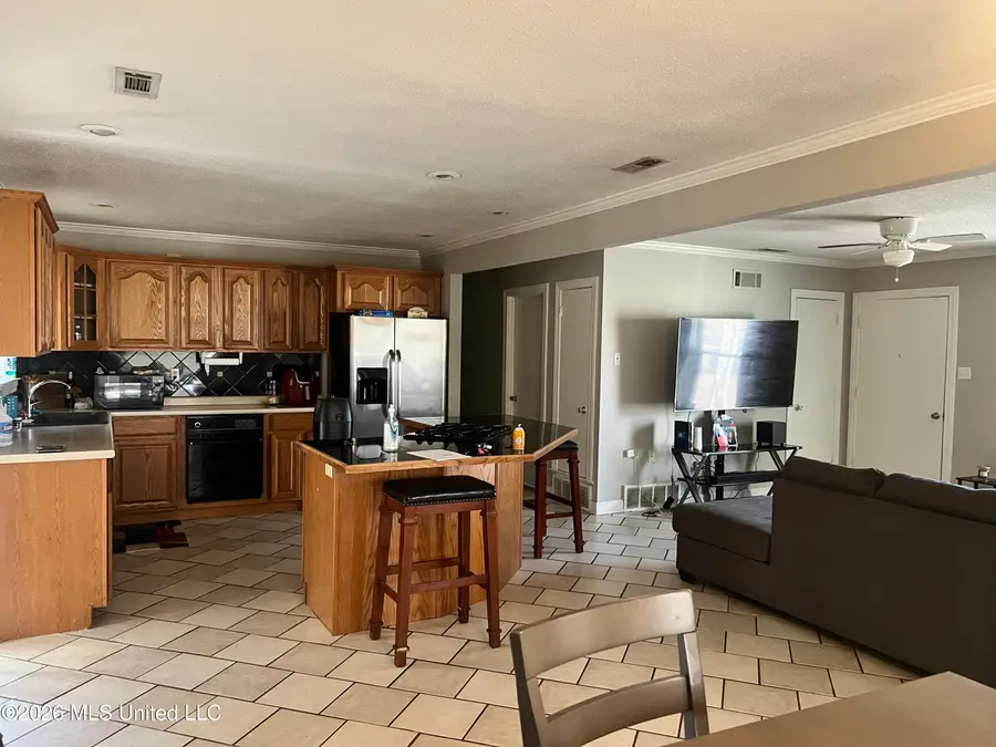 7736 Charleston Drive, Southaven, MS 38671 - #2