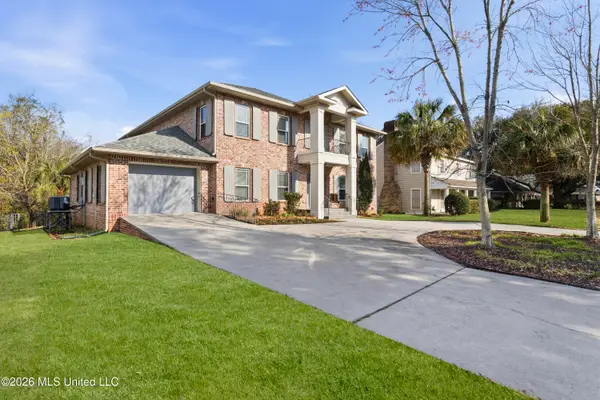 2410 W Shore Drive, Biloxi, MS 39532