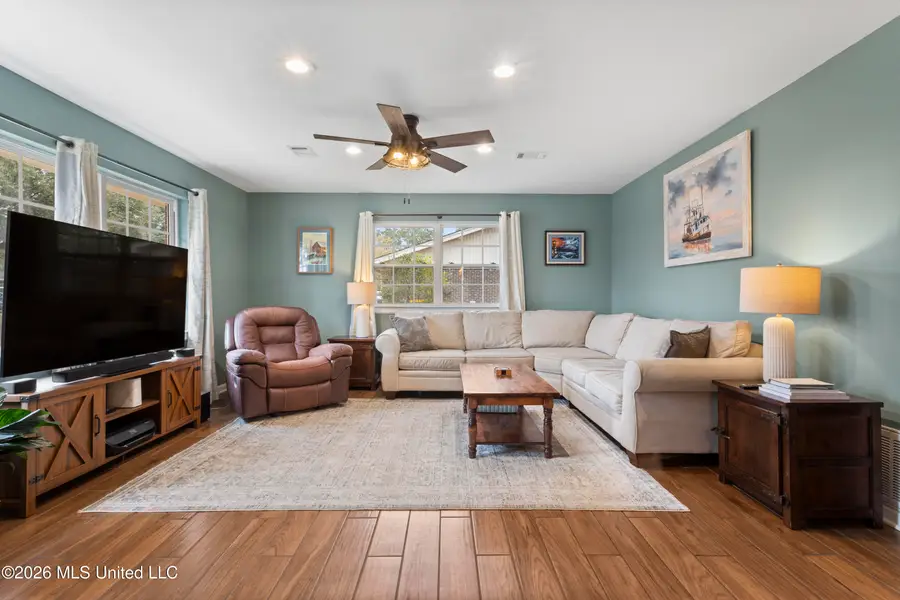 6321 Chaucer Drive, Ocean Springs, MS 39564 - #3