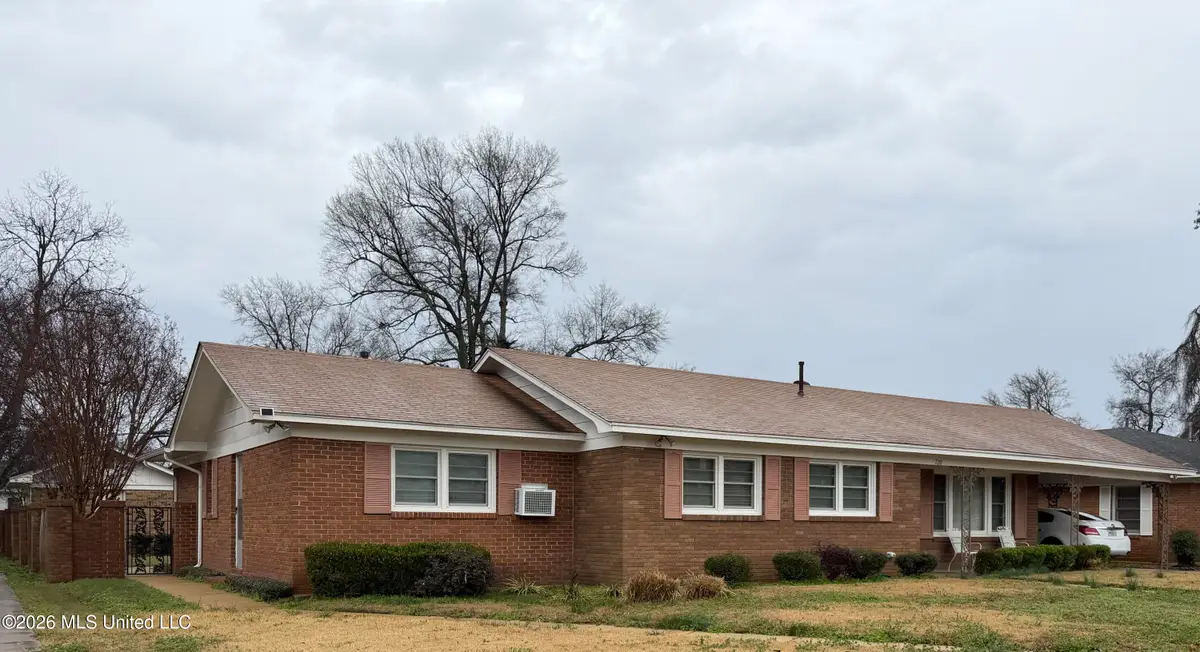 720 Central Street, Belzoni, MS 39038 - #1