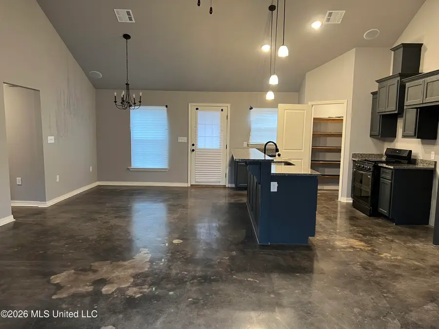 109 Cowan Street, Ridgecrest, LA 71334 - #3