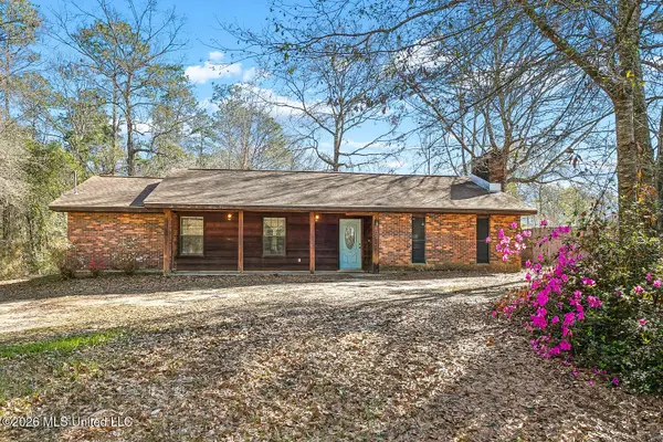 105 Brookhollow Drive, Carriere, MS 39426