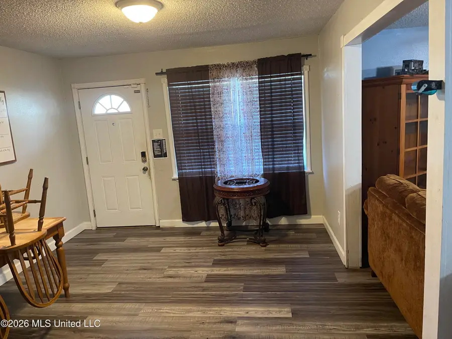 2429 Sycamore Street, Pascagoula, MS 39581 - #2