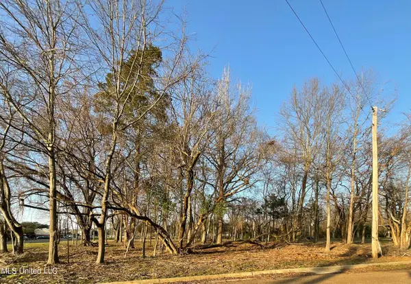 4910 Old Canton Road, Jackson, MS 39211