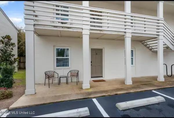 114 Ethel Circle, Ocean Springs, MS 39564