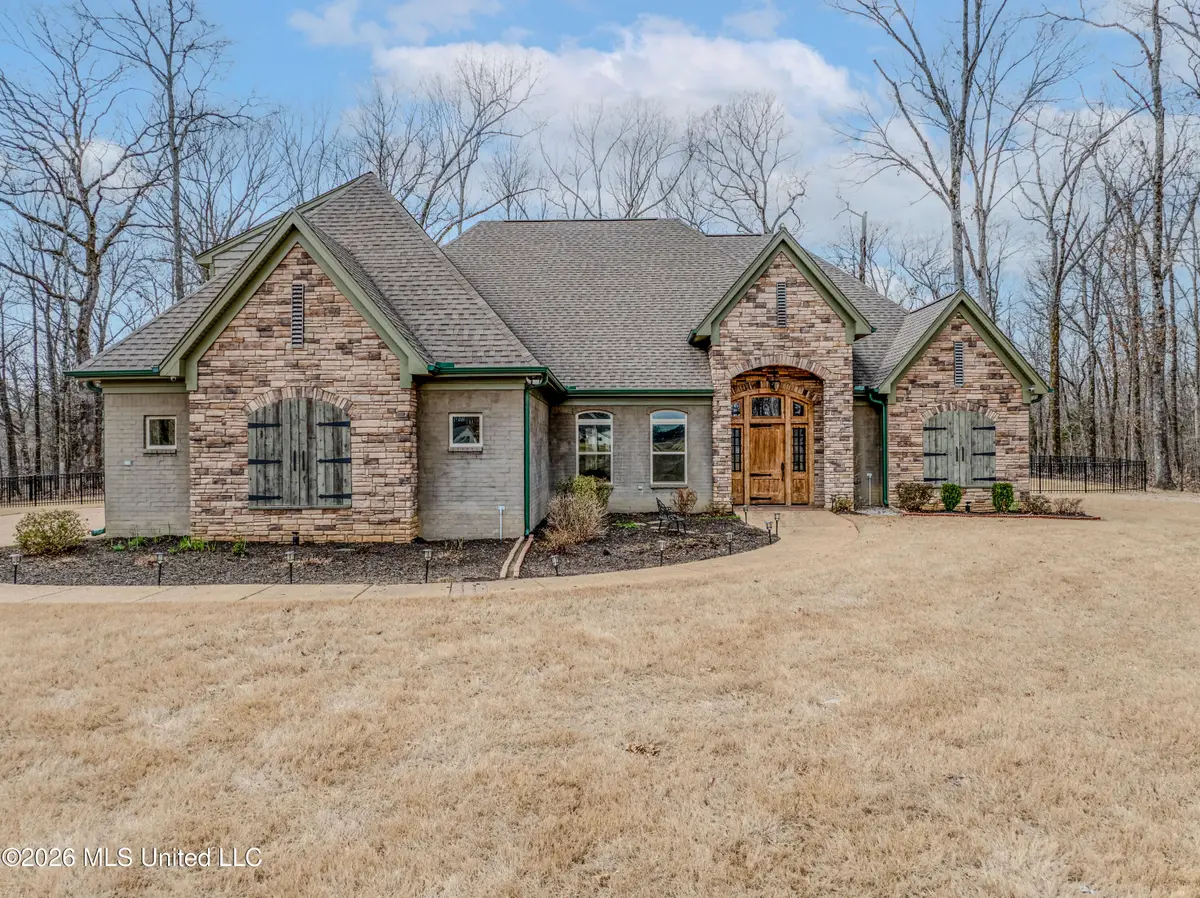 568 Woodford Cove, Hernando, MS 38632 - #1