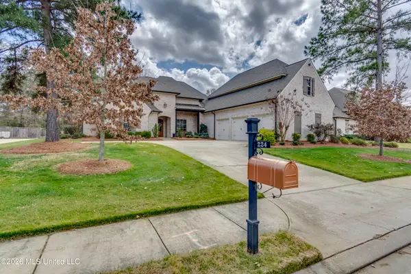 224 S Woodcreek Road, Madison, MS 39110