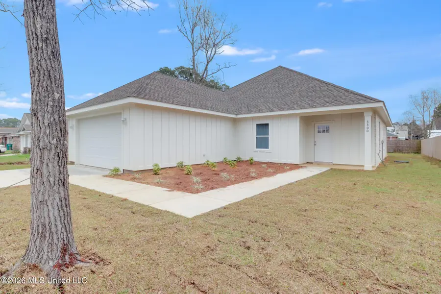 3300 N 9th Street, Ocean Springs, MS 39564 - #3