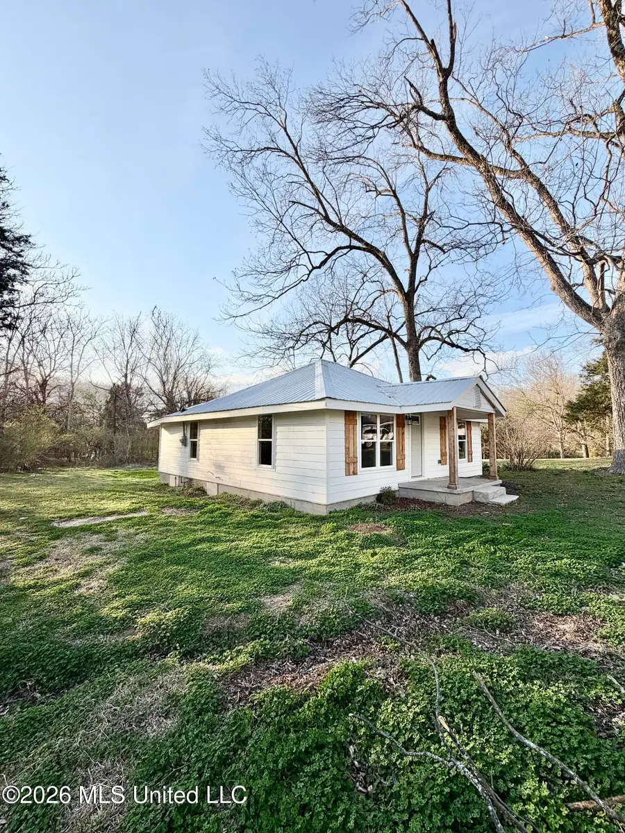 192 Jarrott Street, Holly Springs, MS 38635 - #2