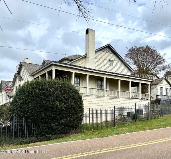 107 Lakepointe Drive, Madison, MS 39110