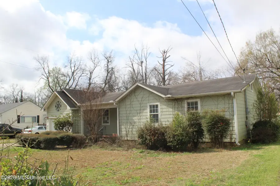 1205 Wright Street, Greenwood, MS 38930 - #2