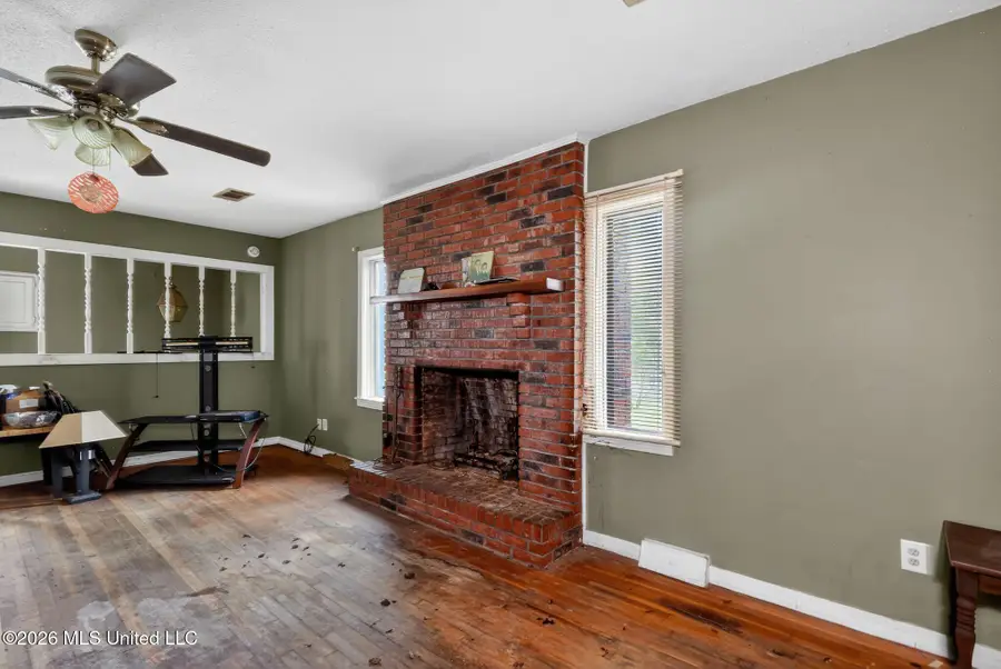 732 Chickasaw Drive, Grenada, MS 38901 - #2