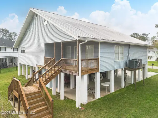 15035 Pawnee Place, Kiln, MS 39556