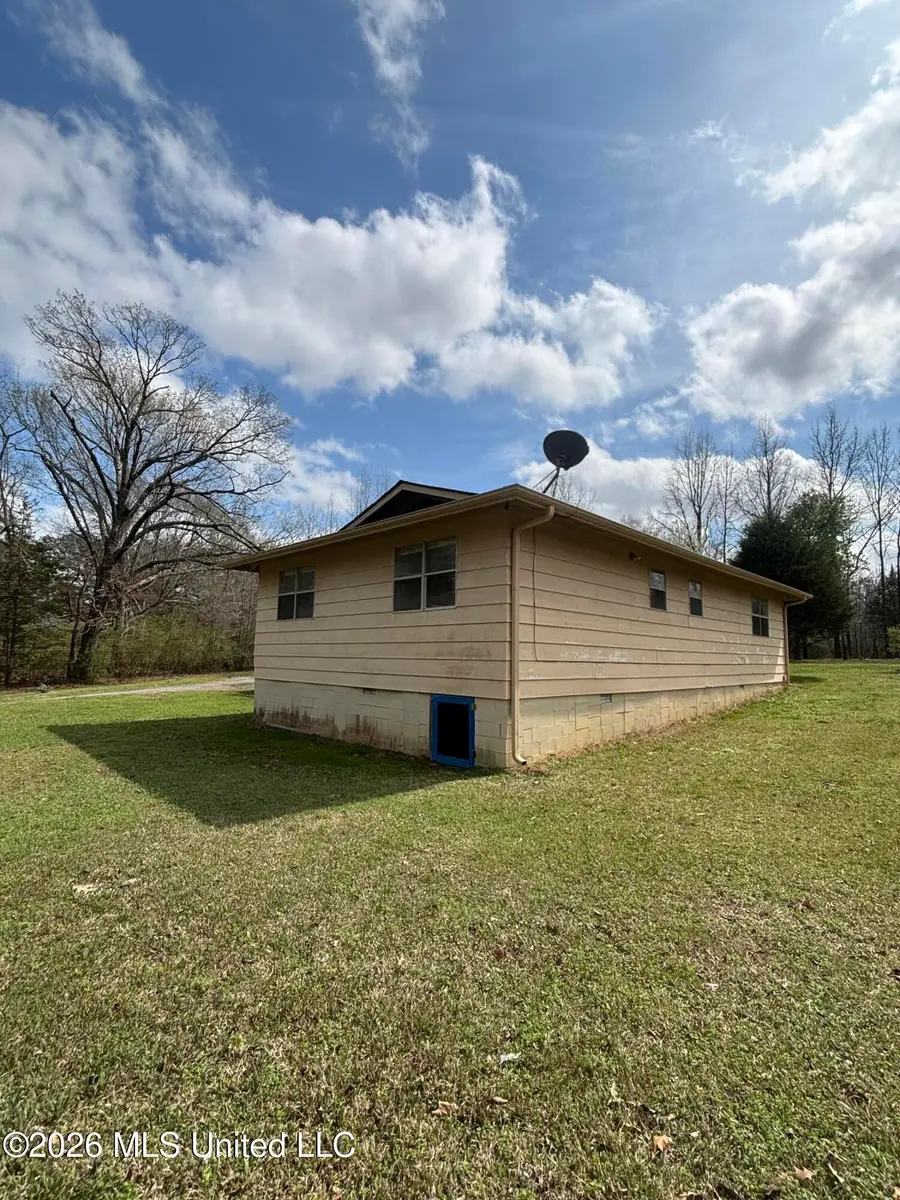 211 Oak Road, Byhalia, MS 38611 - #3