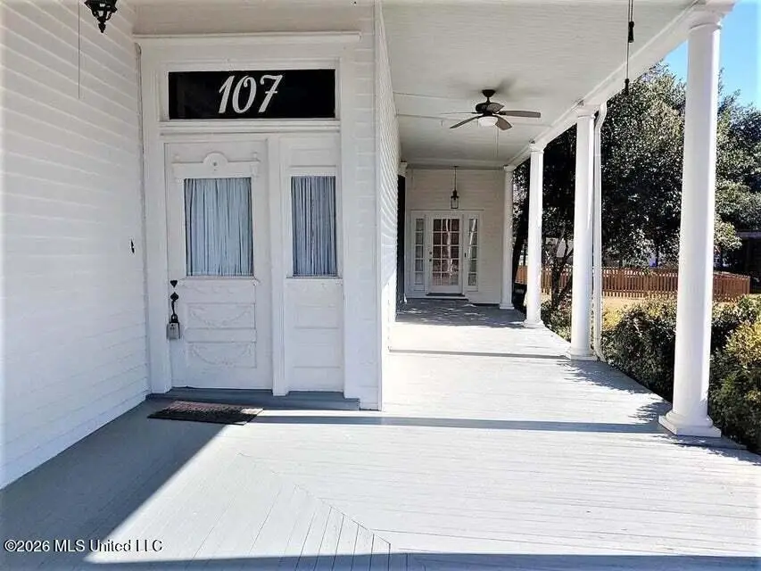 107 Arlington Avenue, Natchez, MS 39120 - #3