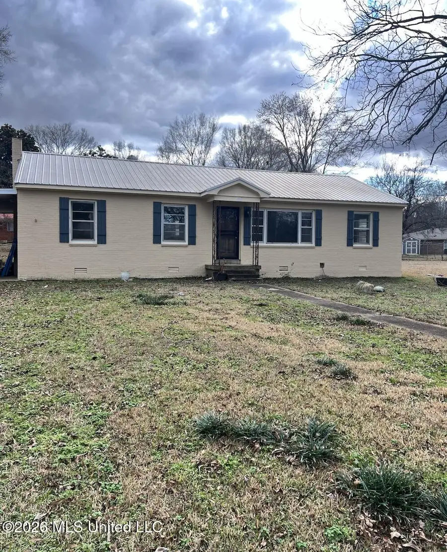 208 Norwood Street, Senatobia, MS 38668 - #2