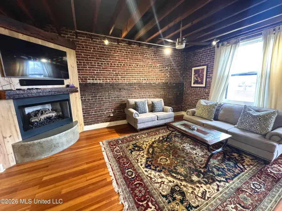 228 Yazoo Avenue, Clarksdale, MS 38614 - #3