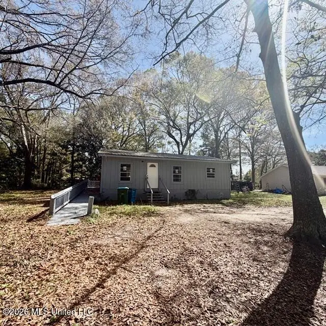 2708 E 24th Street, Pascagoula, MS 39581 - #2