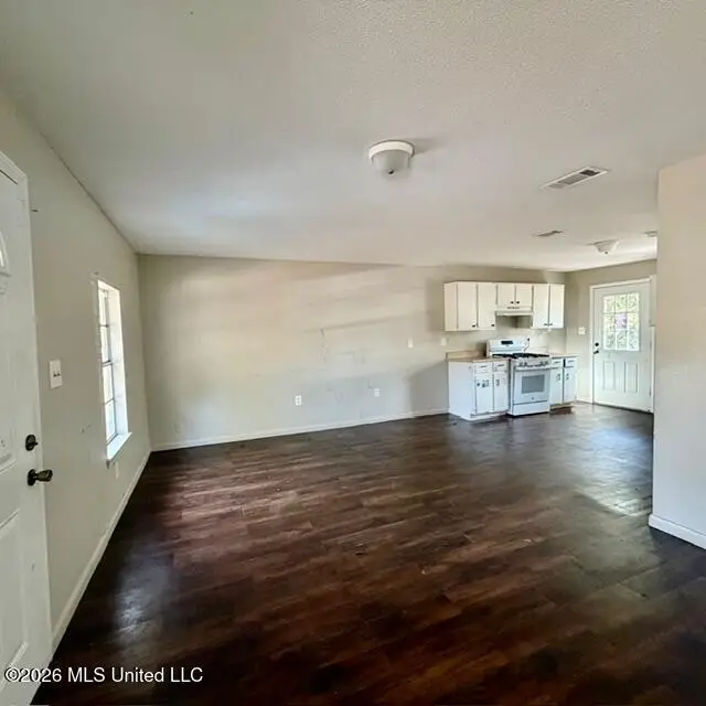 2708 E 24th Street, Pascagoula, MS 39581 - #3