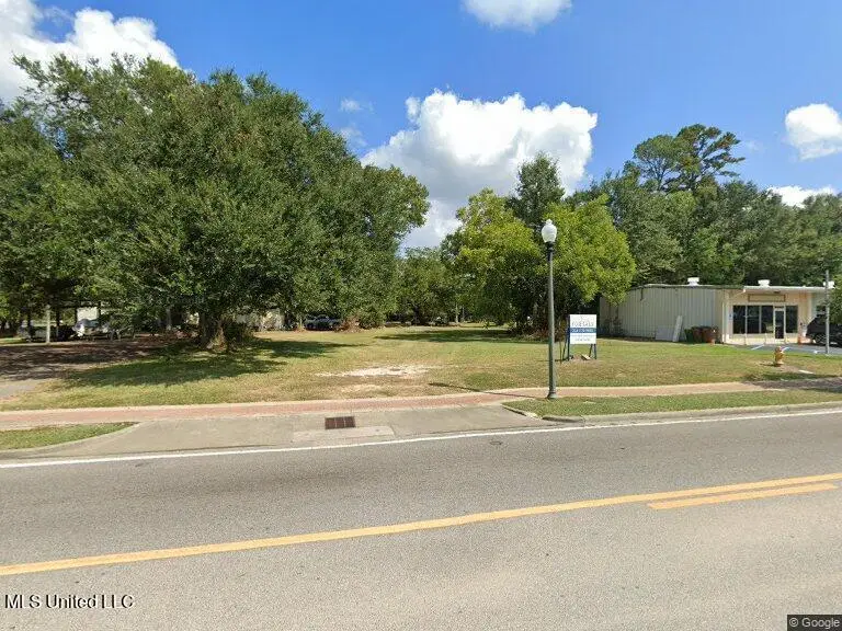 418 Central Avenue, Diberville, MS 39540 - #3