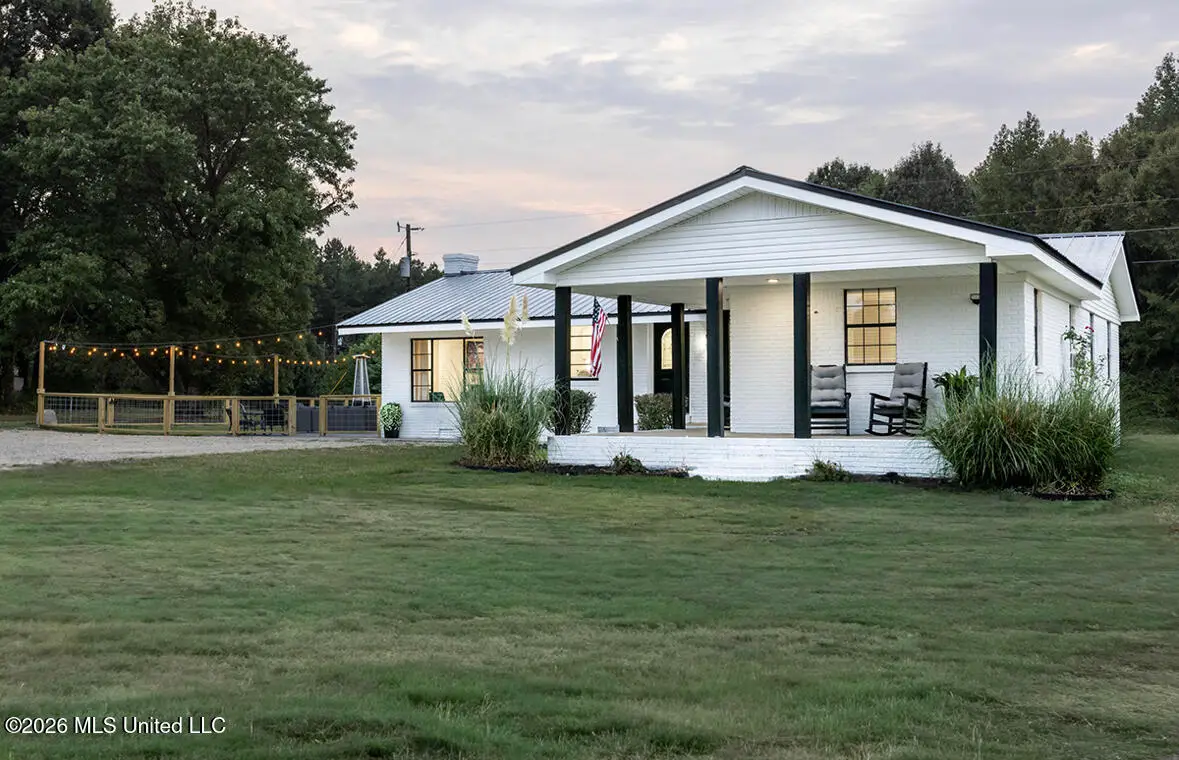 4336 S Red Banks Road, Byhalia, MS 38611 - #1