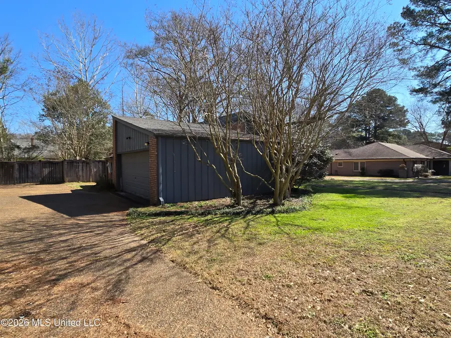 5422 River Thames Road, Jackson, MS 39211 - #3