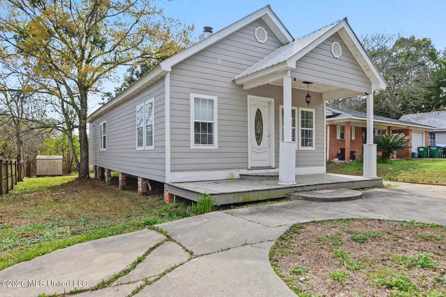 806 Herrick Avenue, Pascagoula, MS 39567 - #2