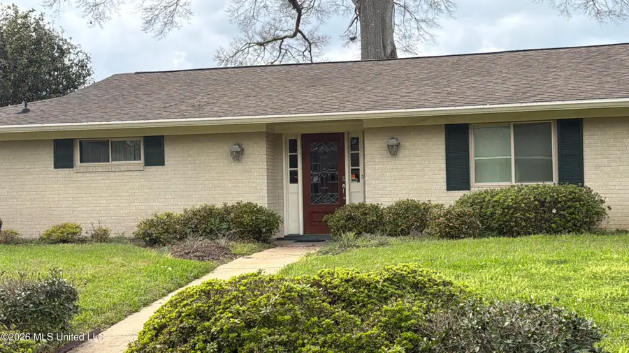 213 Forrest Drive, Natchez, MS 39120 - #2
