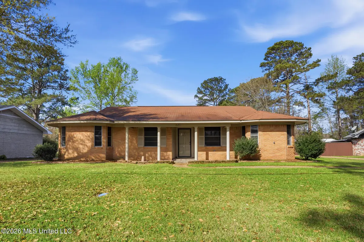 221 Belaire Drive, Pearl, MS 39208 - #1