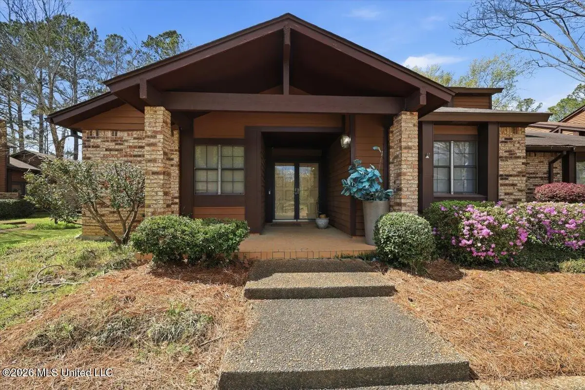 5 Shore Drive, Clinton, MS 39056 - #1