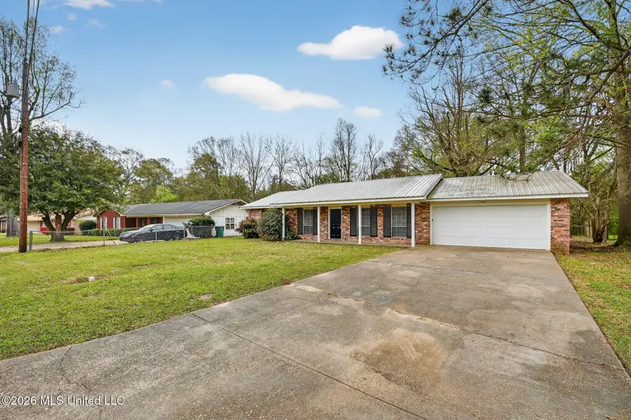 1027 Autumn Street, Jackson, MS 39212 - #2