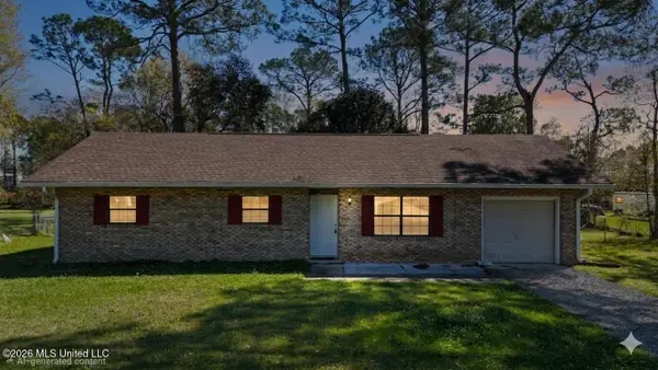 12448 N Oaklawn Lane, Biloxi, MS 39532