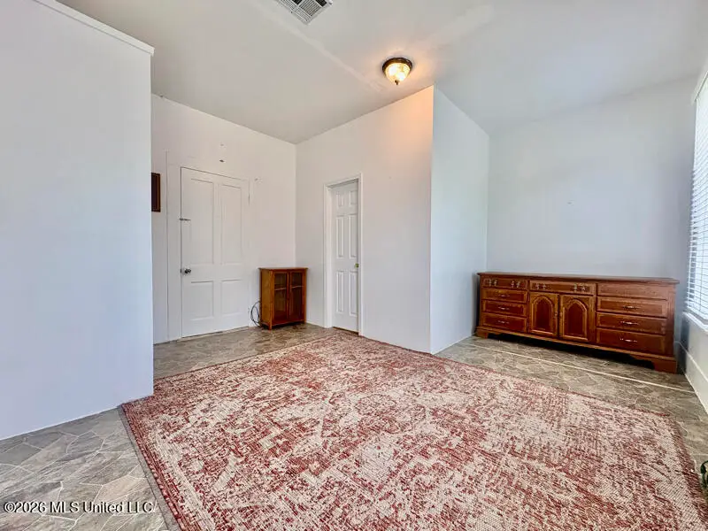 1114 Pearl River Avenue, McComb, MS 39648 - #2