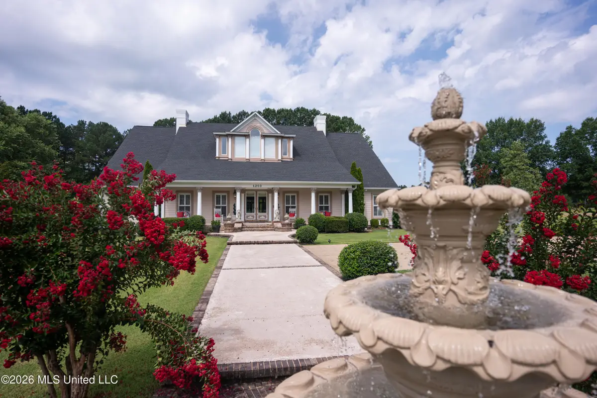 1203 Pine Lake Drive, Corinth, MS 38834 - #1