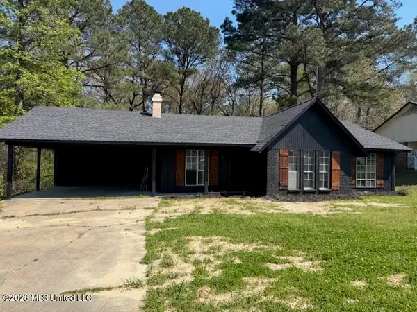 144 Thousand Oaks Circle, Jackson, MS 39212