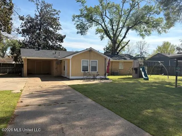 415 E Jeff Davis Avenue, Greenwood, MS 38930 - #2