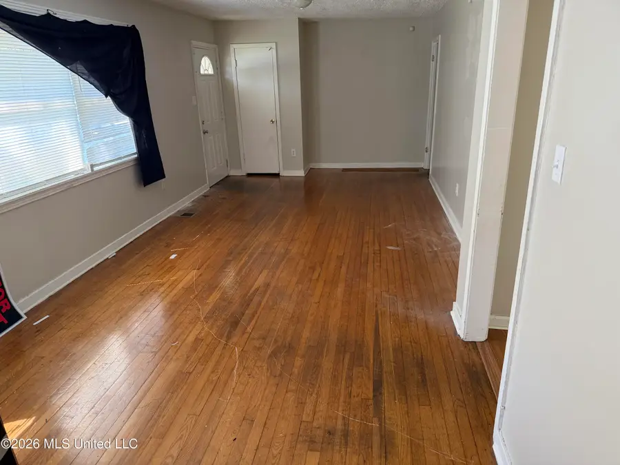 340 Barnes Street, Jackson, MS 39206 - #3