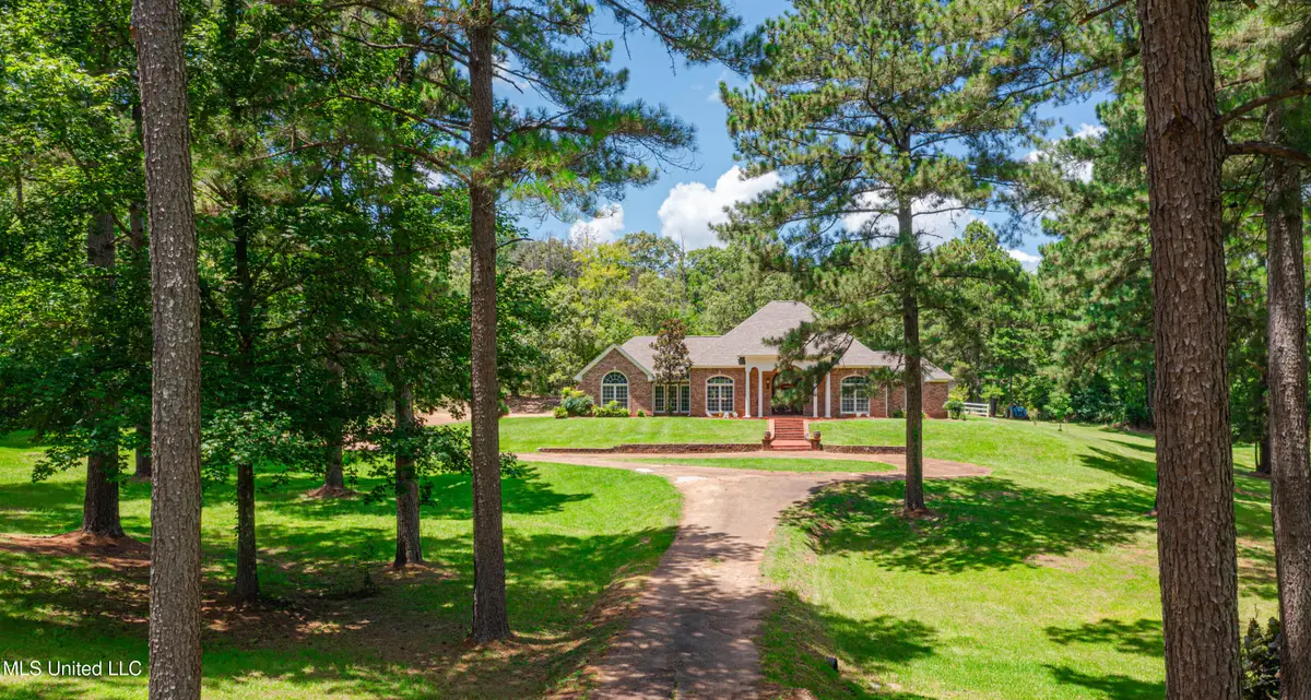 120 Midway Estates Drive, Terry, MS 39170 - #1