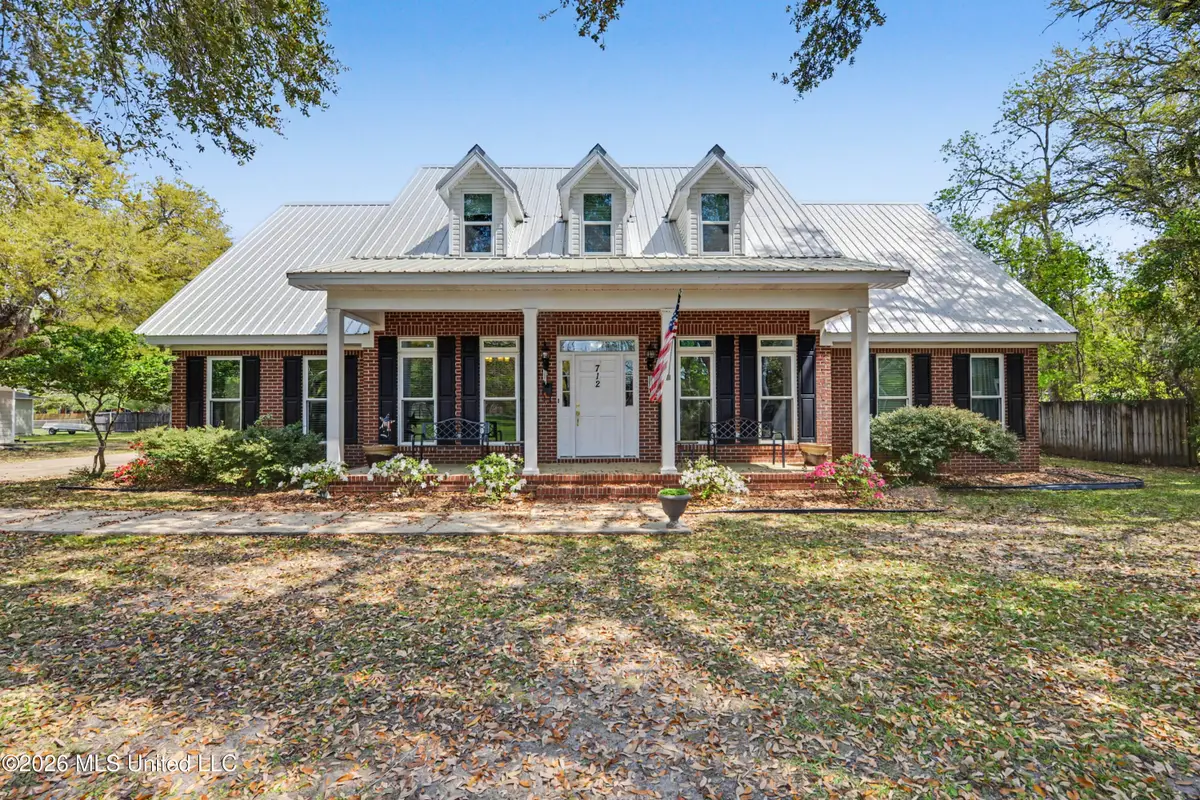 712 Canal Street, Pascagoula, MS 39567 - #1