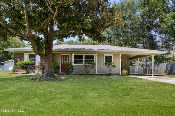 148 Lafayette Circle, Ocean Springs, MS 39564