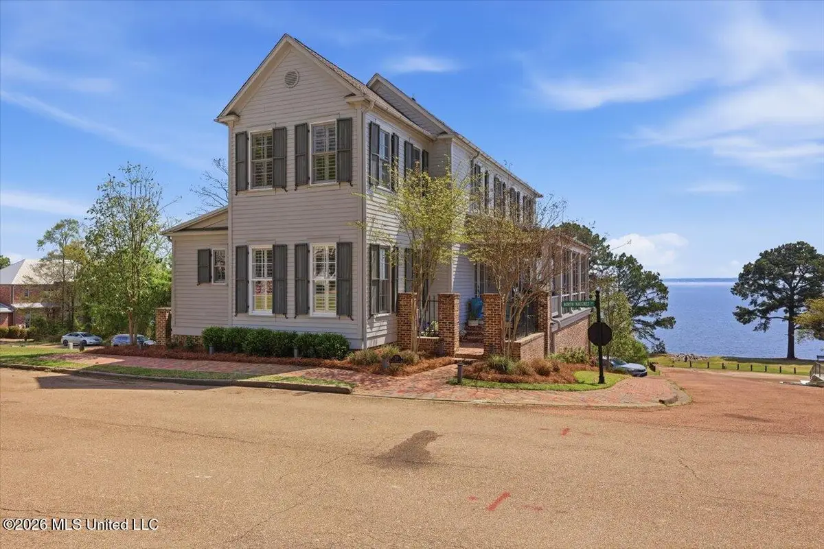 211 N Natchez Drive, Madison, MS 39110 - #1