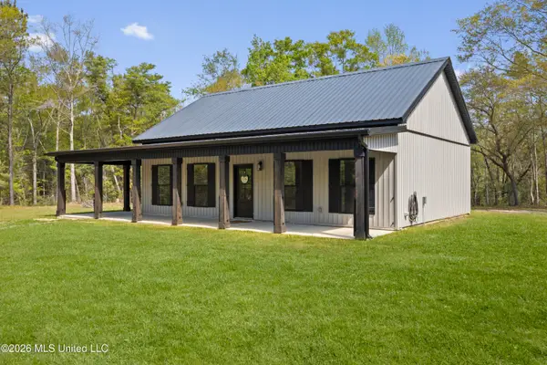 20 Redbird Road, Poplarville, MS 39470