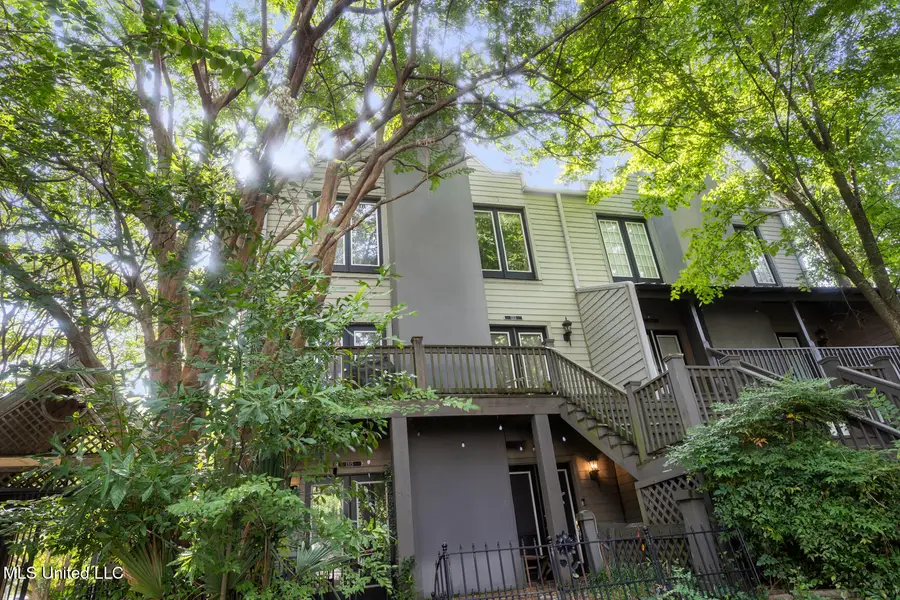 1313 Roxbury Court, Jackson, MS 39211 - #3