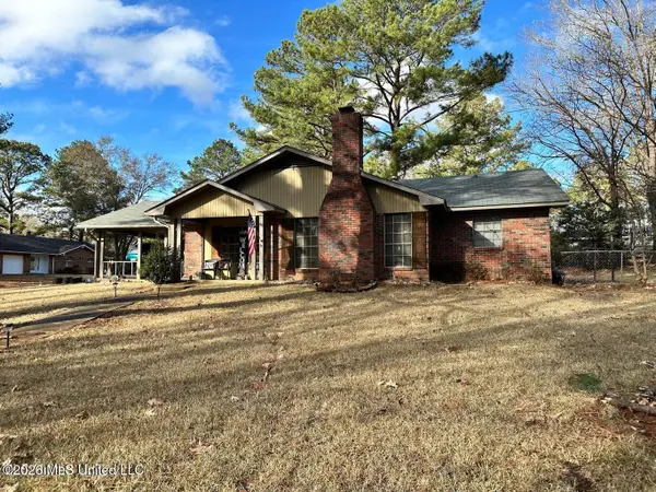 632 Briarcliff Circle, Jackson, MS 39212