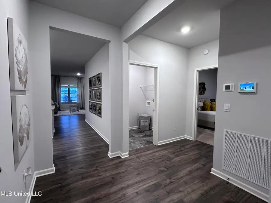 15 S Thorn Tree Street, Byhalia, MS 38611 - #3