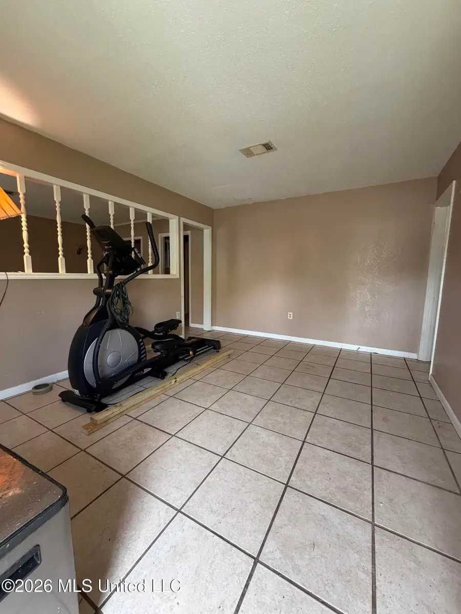 2205 University Street, Gautier, MS 39553 - #2